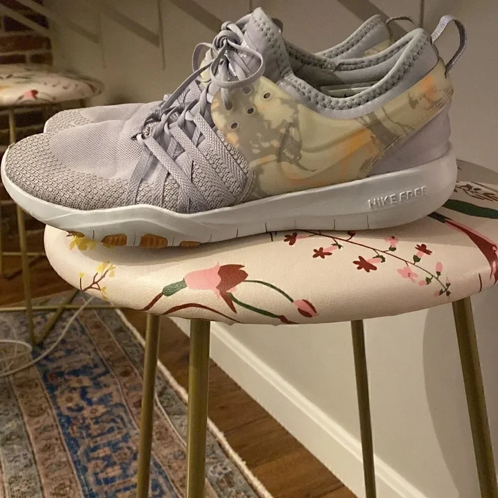 Nike Free Runs